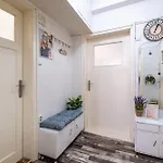 Apartment Lovely Art - Victory