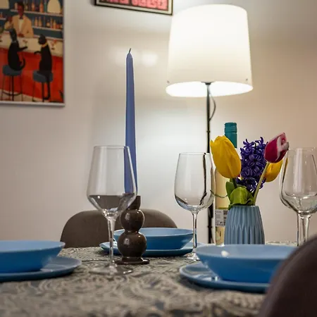 Lovely Art - Victory Apartament Warna